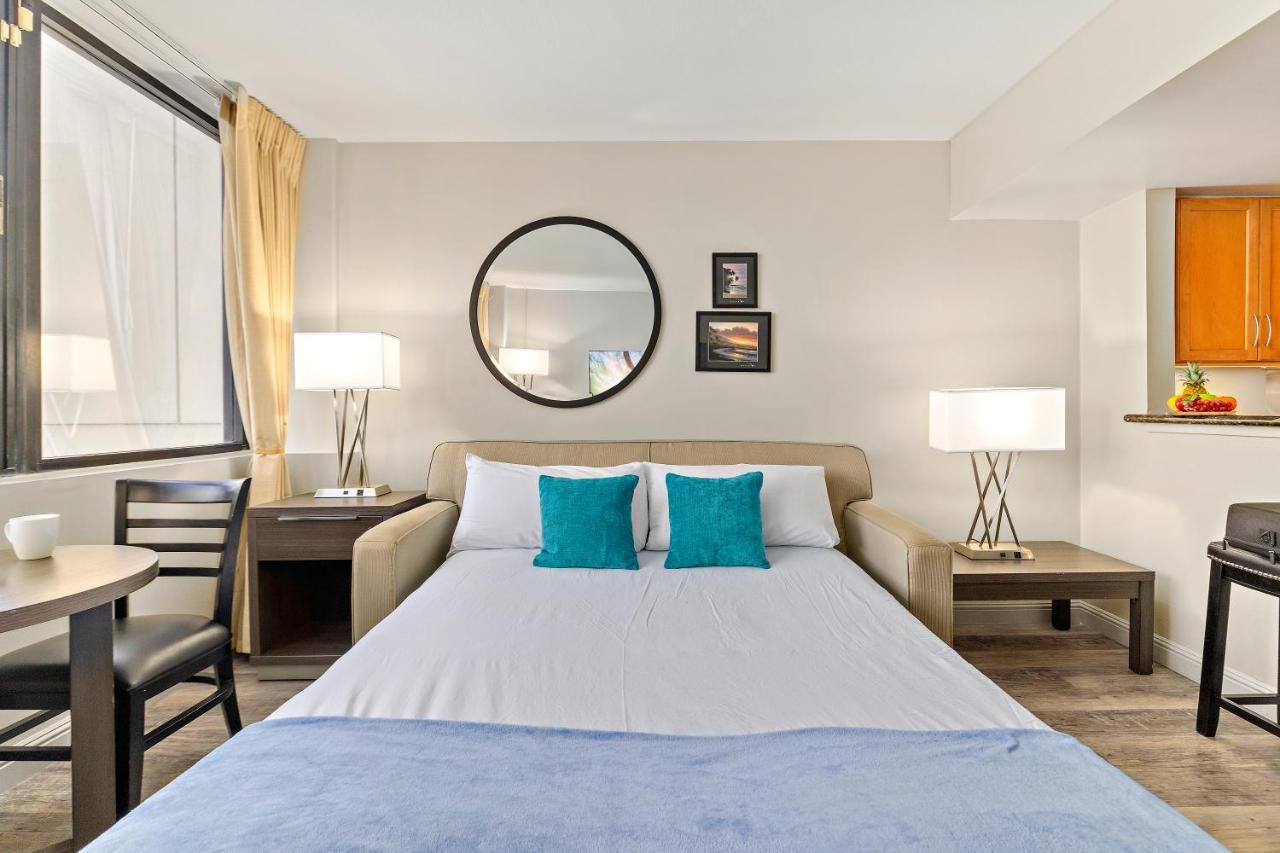 Renovated With City View At Aqua Palms Waikiki Honolulu Dış mekan fotoğraf