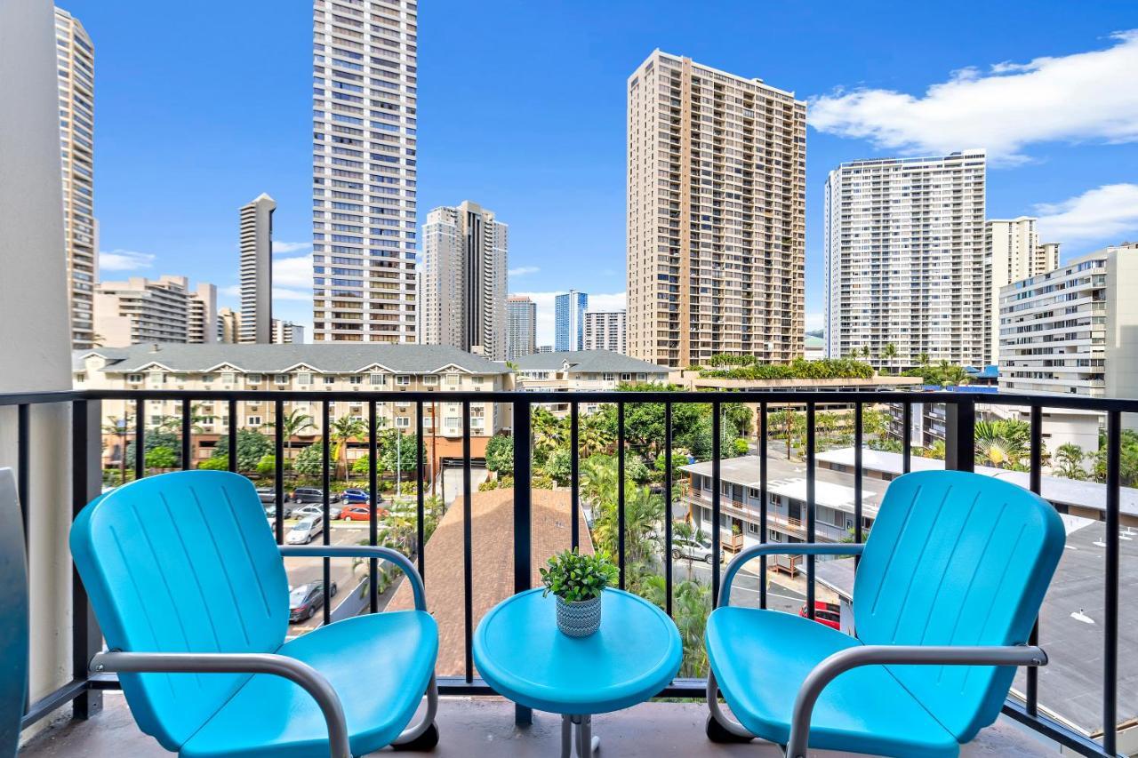 Renovated With City View At Aqua Palms Waikiki Honolulu Dış mekan fotoğraf