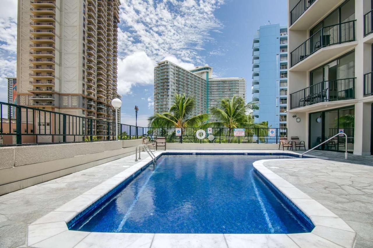 Renovated With City View At Aqua Palms Waikiki Honolulu Dış mekan fotoğraf